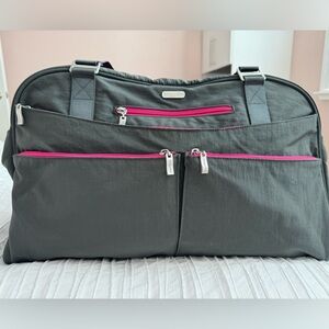 Baggallini gray large weekend bag or carry on. 5 zippered pockets.